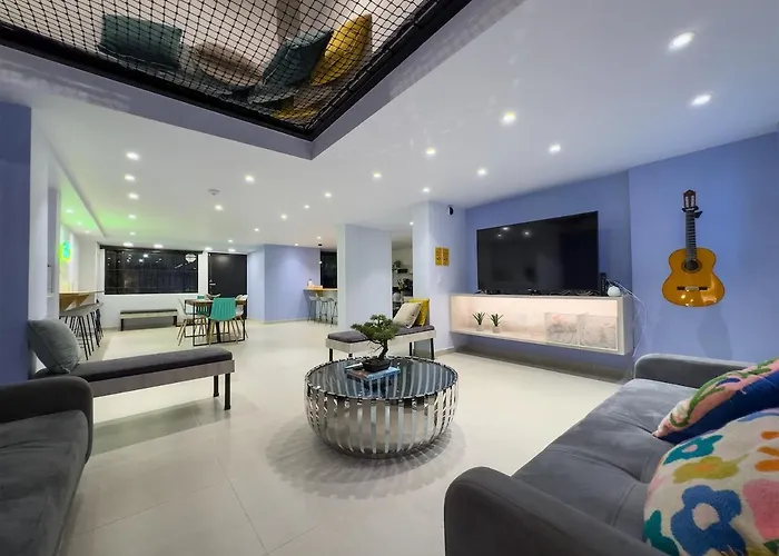 Casa De Heroes - Art & Deco Home Near Zona T